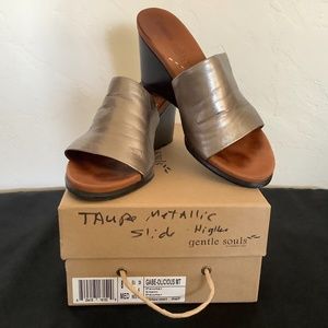 Gentle Souls-Pewter GABE-OLICIOUS MT Wedge Sandal by Kenneth Cole Sz 8 Medium